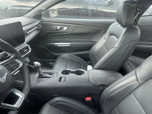 Used 2025 Ford Mustang Premium RWD image 6