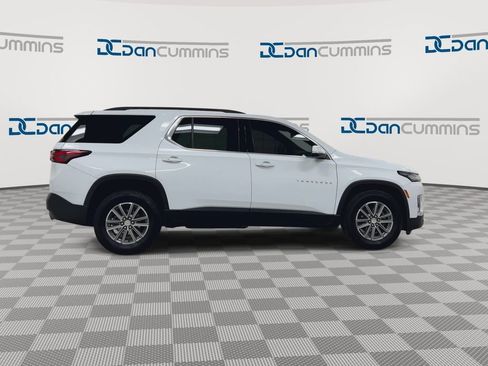 Used 2023 Chevrolet Traverse LT AWD/4WD image 9