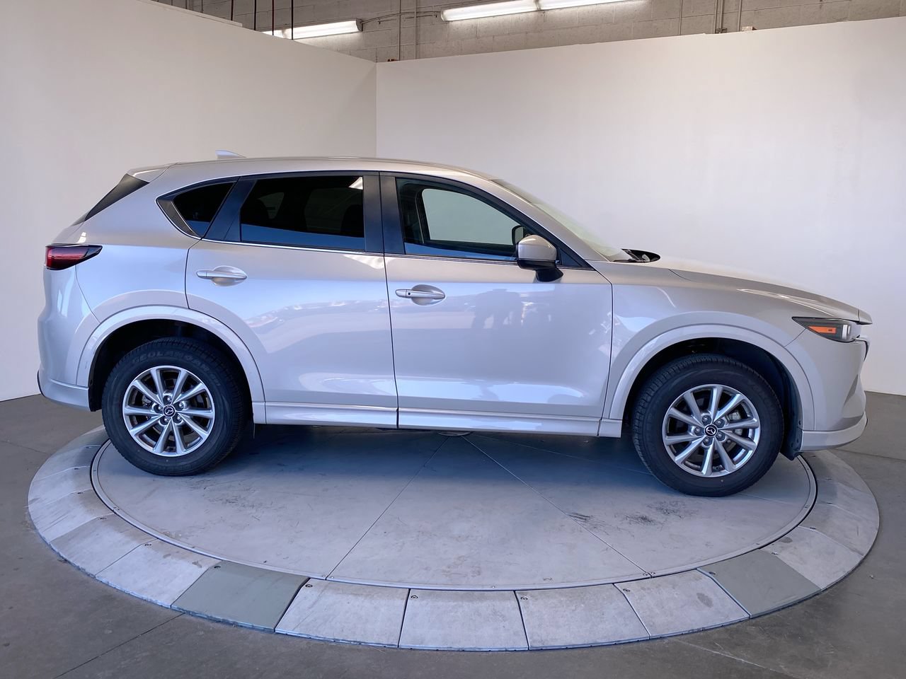 Used 2025 MAZDA CX-5 AWD 2.5 S w/ Select Package image 6
