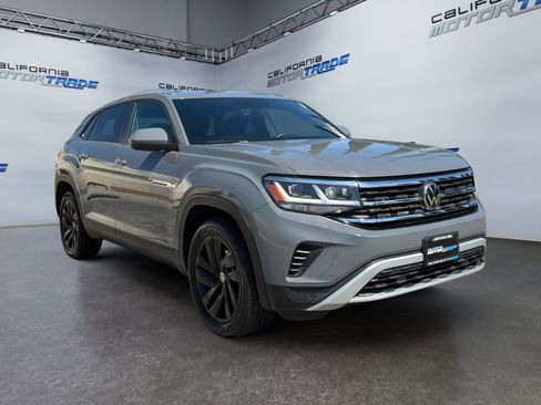 Used 2023 Volkswagen Atlas Cross Sport SE w/ Black Wheel Package FWD image 3