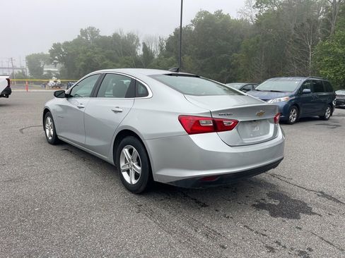 Used 2022 Chevrolet Malibu LS FWD image 3