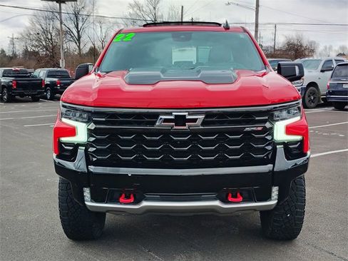 Used 2022 Chevrolet Silverado 1500 ZR2 w/ Technology Package image 36