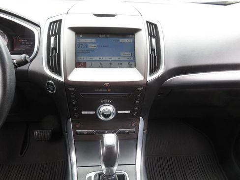 Used 2017 Ford Edge Titanium image 16