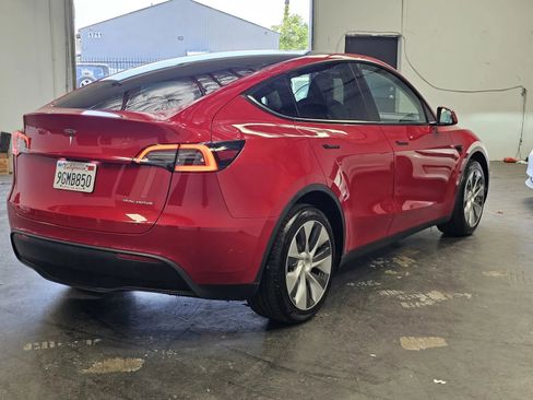 Used 2023 Tesla Model Y Long Range AWD/4WD image 4