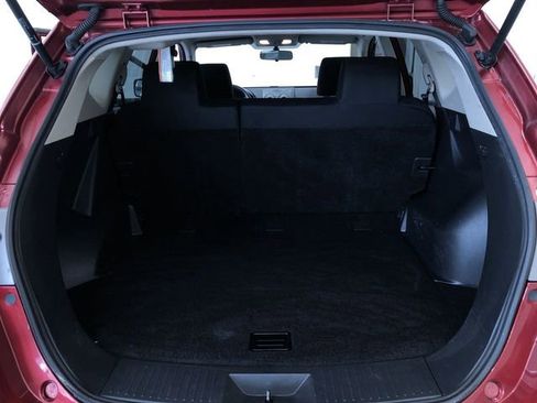 Used 2011 Nissan Rogue SV w/ Premium Pkg image 33