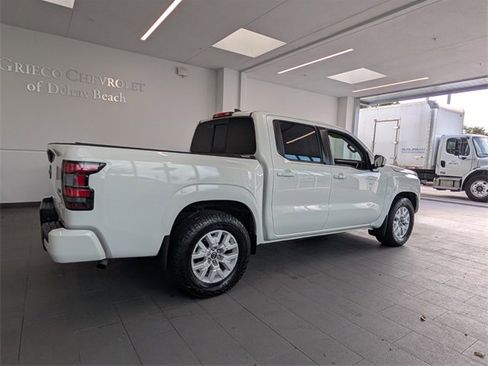 Used 2022 Nissan Frontier SV w/ SV Premium Package image 12