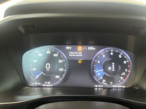 Used 2022 Volvo XC40 T5 Momentum image 20