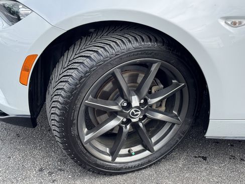 Used 2017 MAZDA MX-5 Miata RF Club image 38