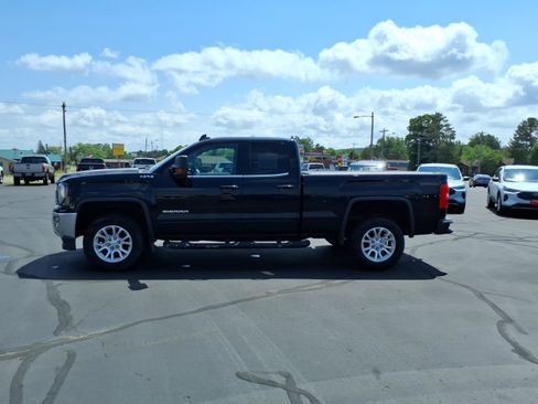 Used 2018 GMC Sierra 1500 SLE w/ Max Trailering Package AWD/4WD image 3