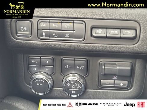 Used 2023 GMC Yukon Denali w/ Max Trailering Package AWD/4WD image 12