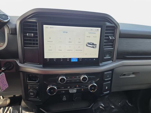 Used 2025 Ford F150 XLT w/ Equipment Group 301A Standard AWD/4WD image 19
