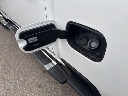 Certified 2022 GMC Sierra 2500 Denali w/ Snow Plow Prep/Camper Package image 9