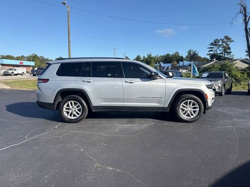 Used 2023 Jeep Grand Cherokee L Laredo image 6