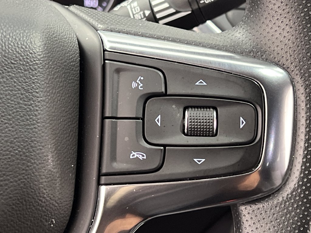 Used 2025 Chevrolet Blazer LT FWD image 48