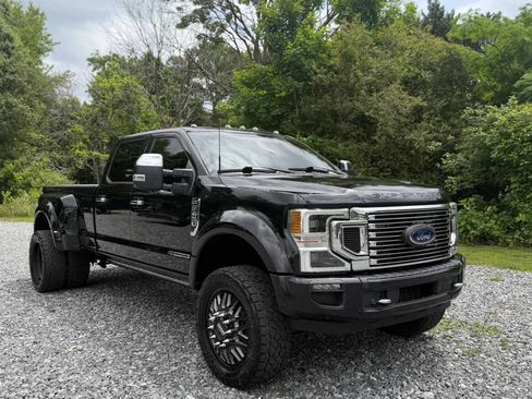 Used 2022 Ford F450 Platinum w/ FX4 Off-Road Package AWD/4WD image 1