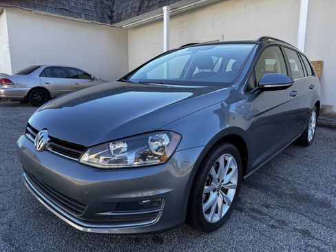 Used 2015 Volkswagen Golf SE image 6