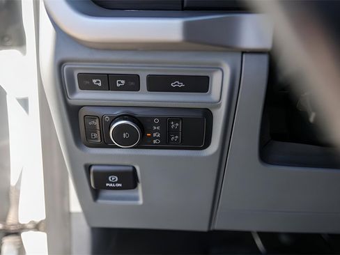 Used 2022 Ford F150 XLT w/ Equipment Group 302A High image 18