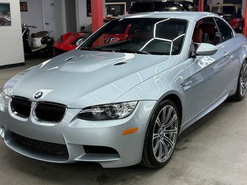 Used 2010 BMW M3 Convertible RWD image 1