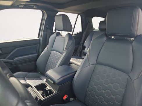 Certified 2026 Toyota 4Runner Platinum AWD/4WD image 9
