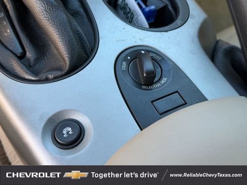 Used 2005 Chevrolet Corvette Coupe w/ Preferred Equipment Group RWD image 17