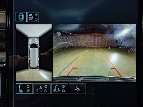 Used 2025 GMC Yukon XL Elevation w/ Technology Package image 19