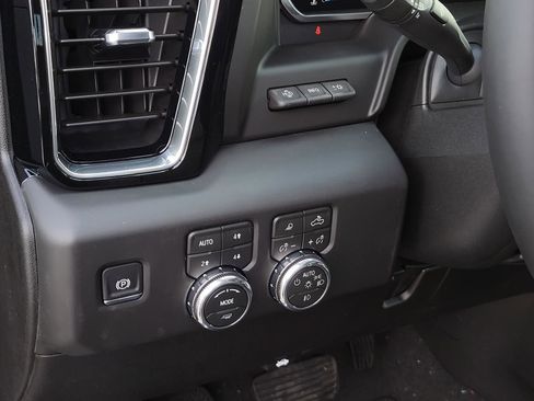 New 2026 GMC Sierra 2500 Denali w/ Denali Reserve Package image 8