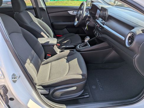 Used 2023 Kia Forte LX FWD image 35