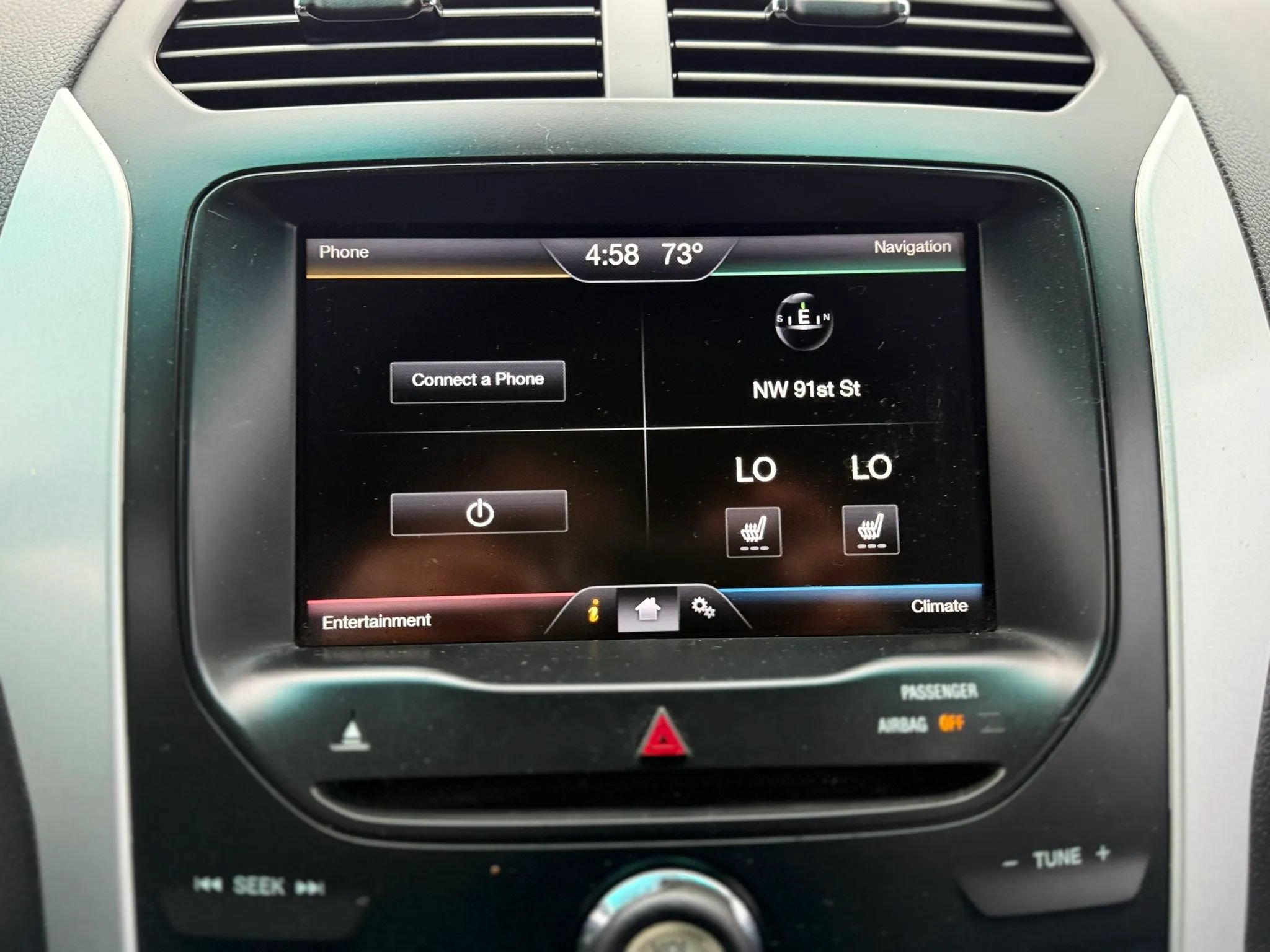 Used 2015 Ford Explorer XLT w/ Equipment Group 202B FWD image 32