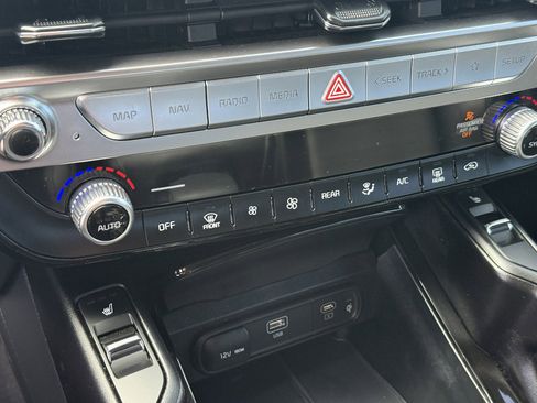 Used 2025 Kia Telluride S image 14