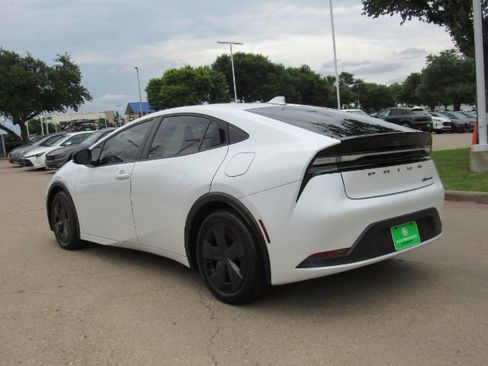 Used 2023 Toyota Prius Prime SE image 11