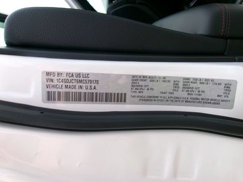 Certified 2021 Dodge Durango R/T w/ Technology Group AWD/4WD image 19