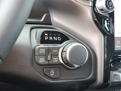 New 2026 RAM 1500 4x4 Crew Cab image 12