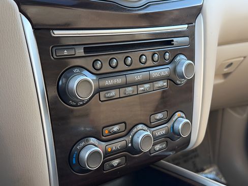 Used 2015 Nissan Pathfinder Platinum w/ Cargo Package FWD image 53