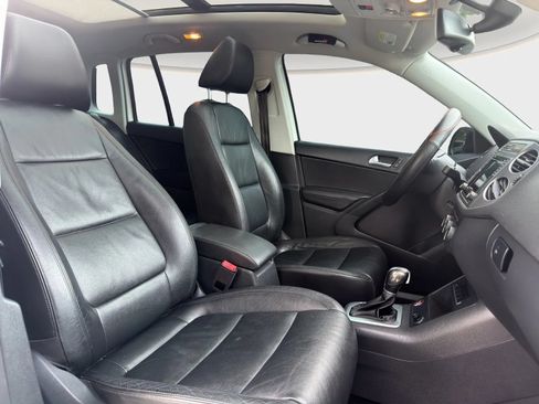Used 2017 Volkswagen Tiguan Sport FWD image 18