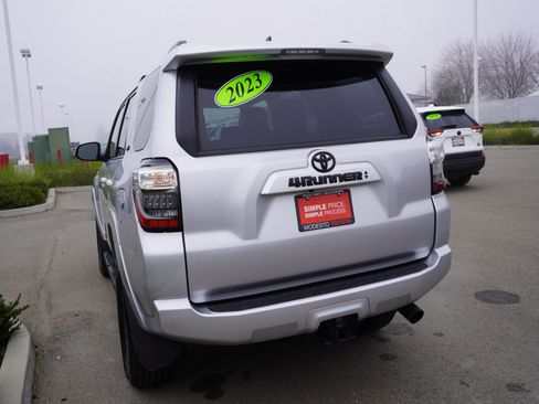 Used 2023 Toyota 4Runner SR5 Premium w/ Moonroof Package image 10