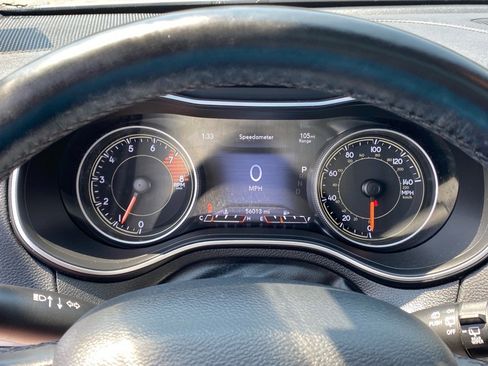 Used 2021 Jeep Cherokee Limited image 19