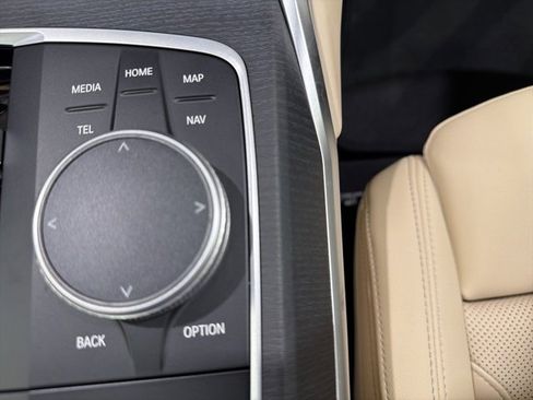 Used 2025 BMW i4 xDrive40i w/ Parking Assistance Package image 39