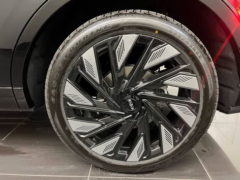 New 2026 Lincoln Nautilus Reserve image 7