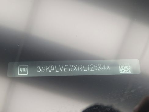 Used 2024 GMC Terrain SLT w/ Elevation Edition image 33