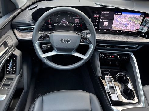 New 2025 Audi Q5 Premium image 11