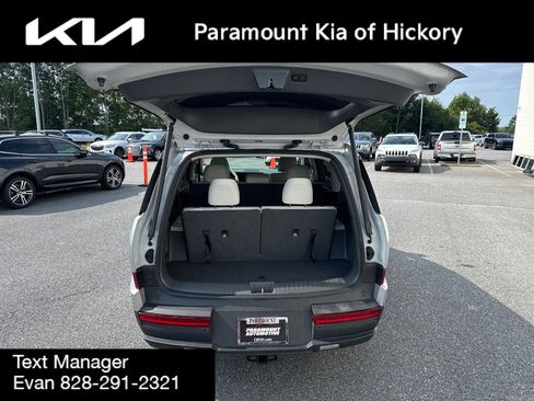 Used 2024 Hyundai Santa Fe SEL AWD/4WD image 10