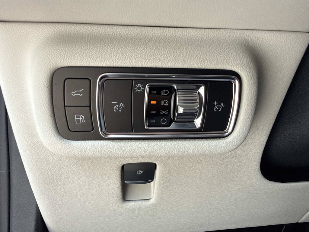 New 2026 Lincoln Nautilus Premier AWD/4WD image 31