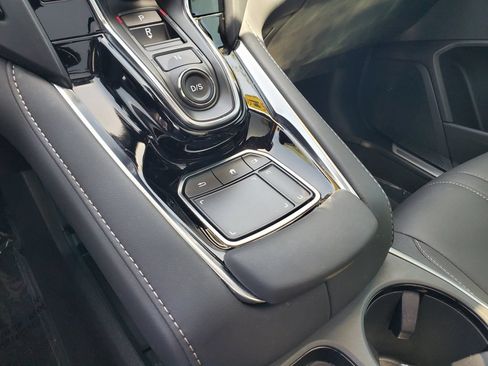Certified 2025 Acura RDX SH-AWD image 30