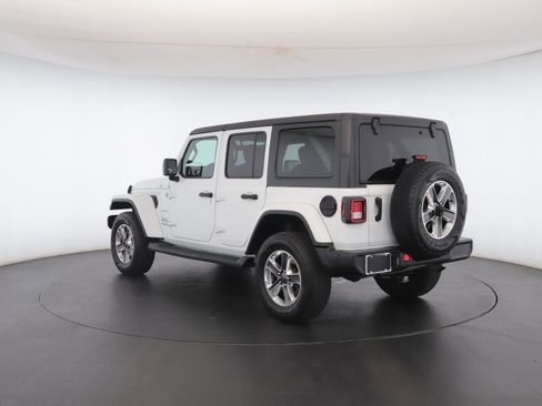 Certified 2021 Jeep Wrangler Unlimited Sahara w/ Cold Weather Group image 21