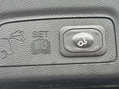 Used 2019 Lincoln MKC Reserve w/ MKC Climate Package AWD/4WD image 11