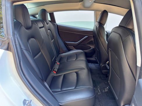 Used 2021 Tesla Model 3 Standard Range Plus RWD image 37