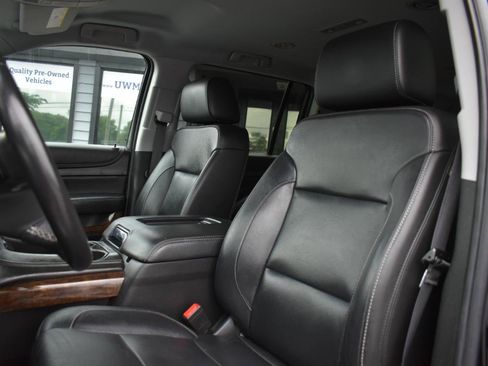Used 2019 Chevrolet Suburban LT AWD/4WD image 23