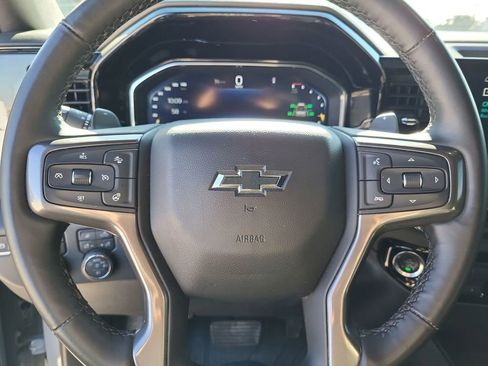Used 2024 Chevrolet Silverado 1500 ZR2 image 11