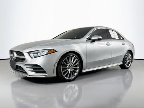 Used 2022 Mercedes-Benz A 220 image 40