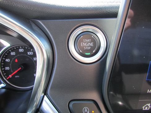 Used 2025 Chevrolet Blazer LT FWD image 26